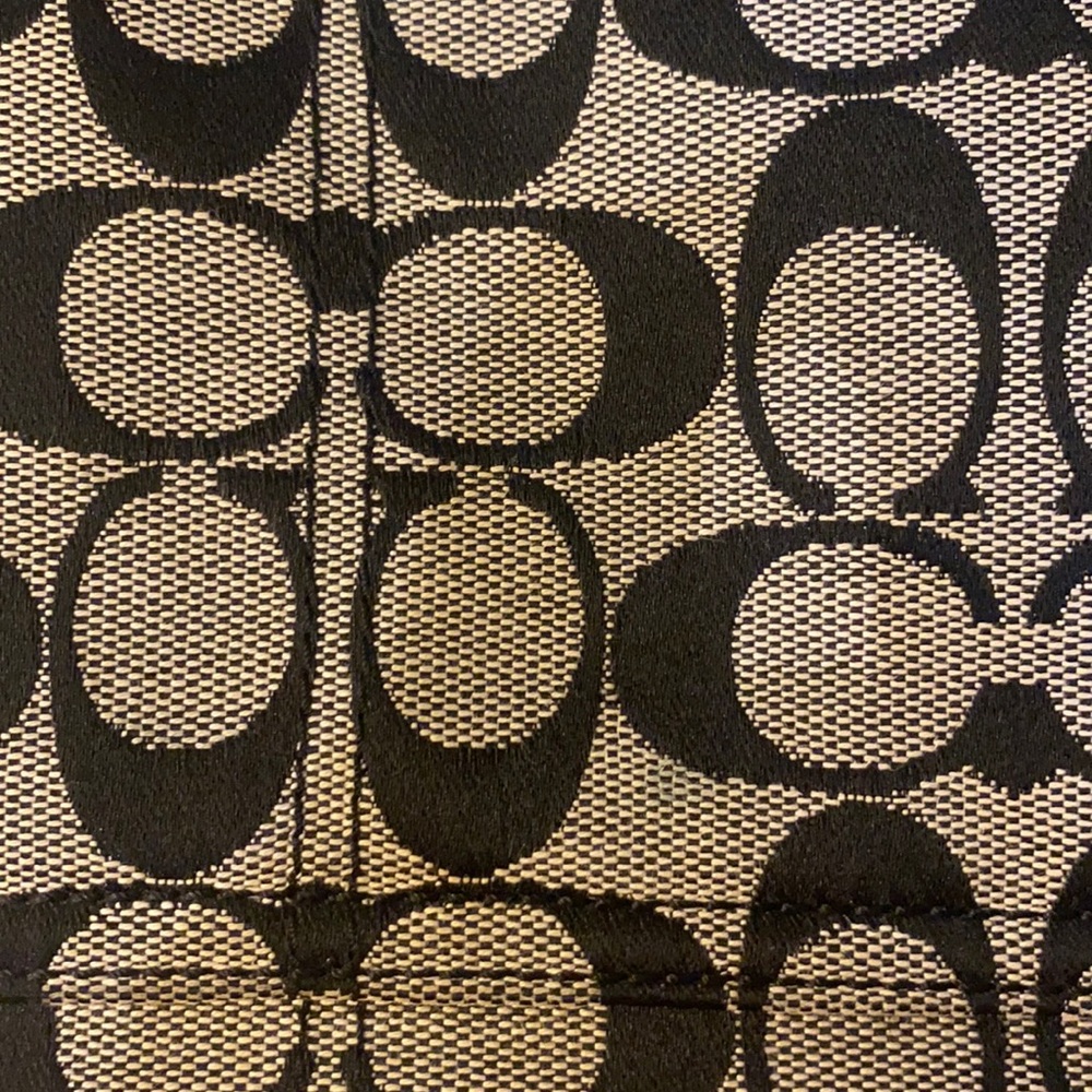 Coach Black Signature pattern crossbody bag - Picture 2 of 11